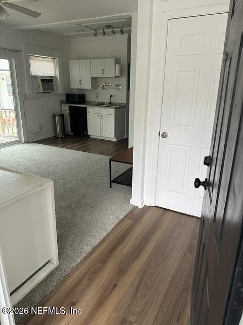 917 Phillips Street - Photo 3
