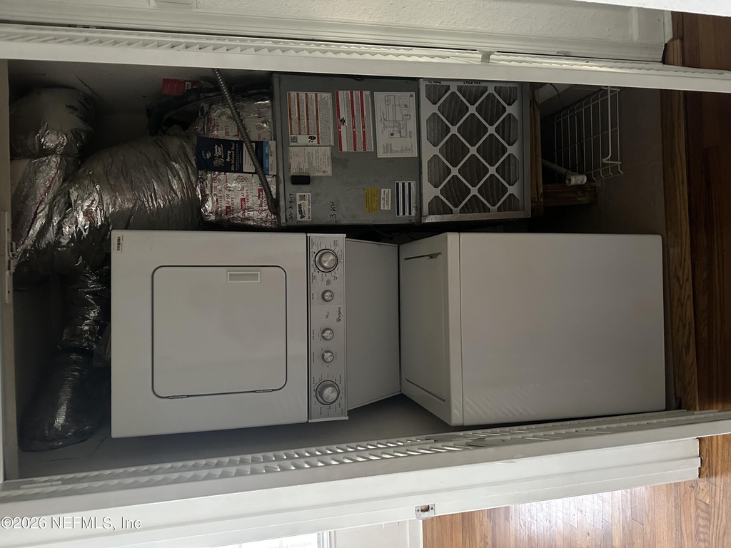 319 1st Avenue - Photo 4