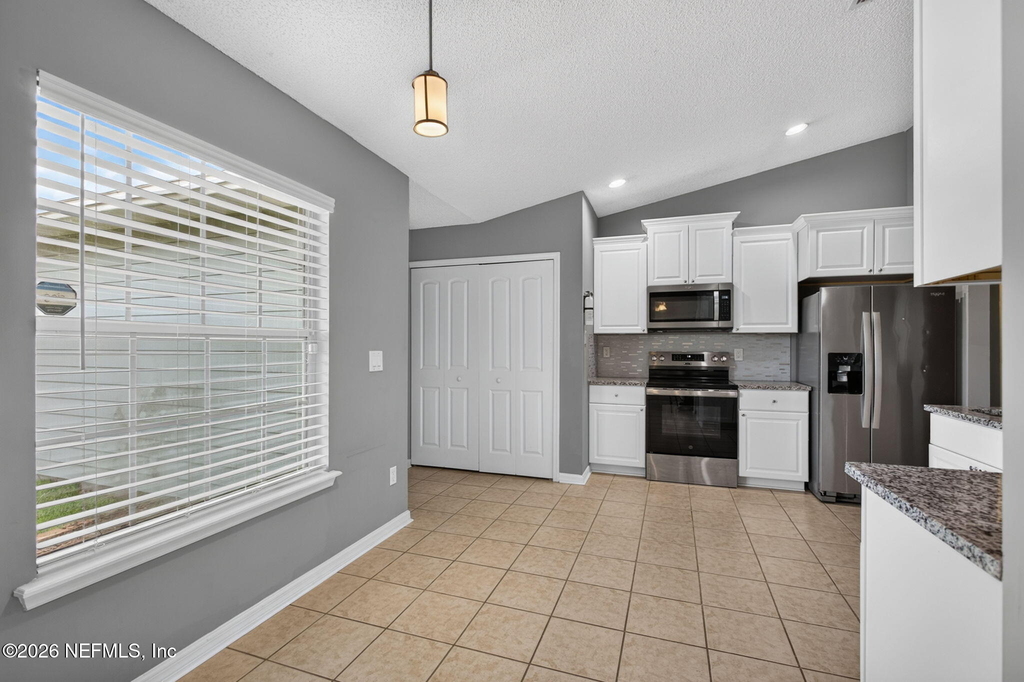 3183 Wavering Lane - Photo 6