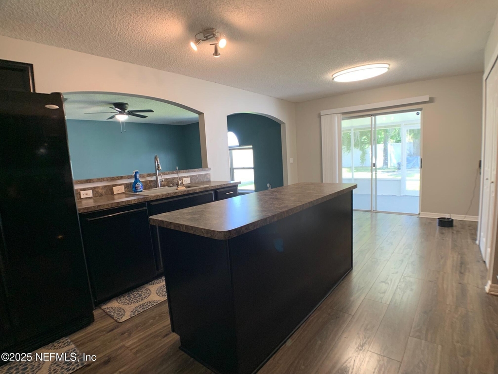 6842 Playpark Trail W - Photo 10