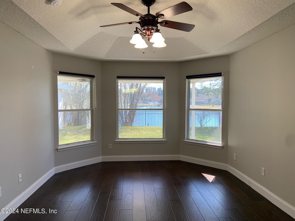 9226 Hawks Run Lane - Photo 13
