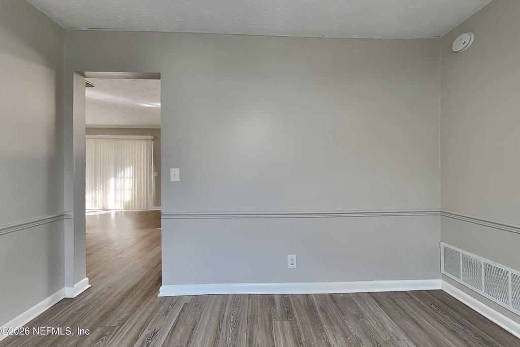 671 Custer Circle - Photo 2