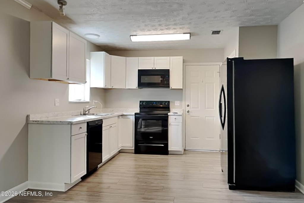 671 Custer Circle - Photo 3