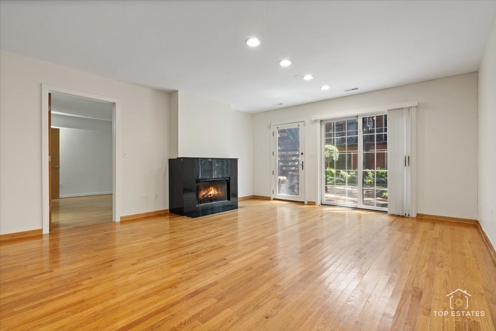 1812 S Dearborn Street - Photo 2