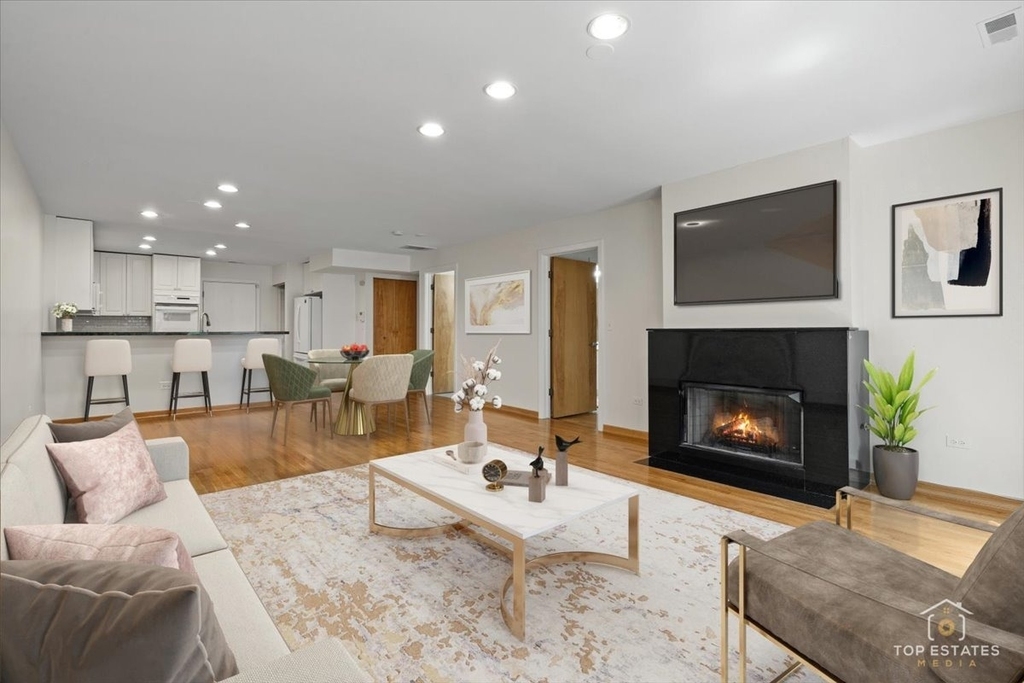 1812 S Dearborn Street - Photo 1