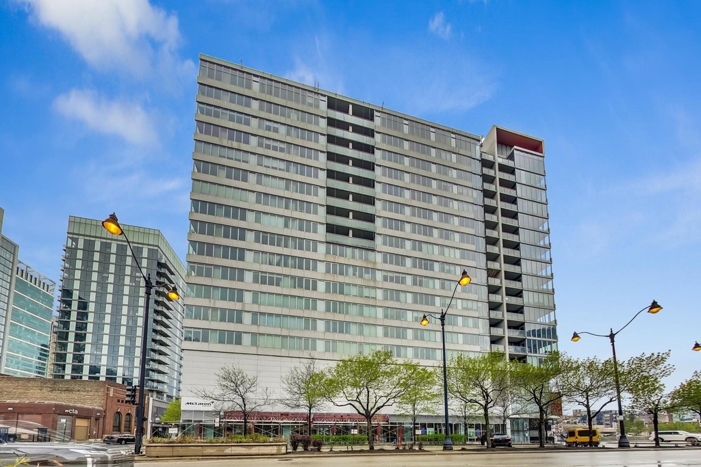 659 W Randolph Street - Photo 0