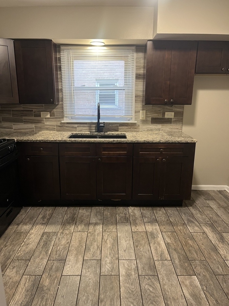 6151 Marshall Avenue - Photo 4