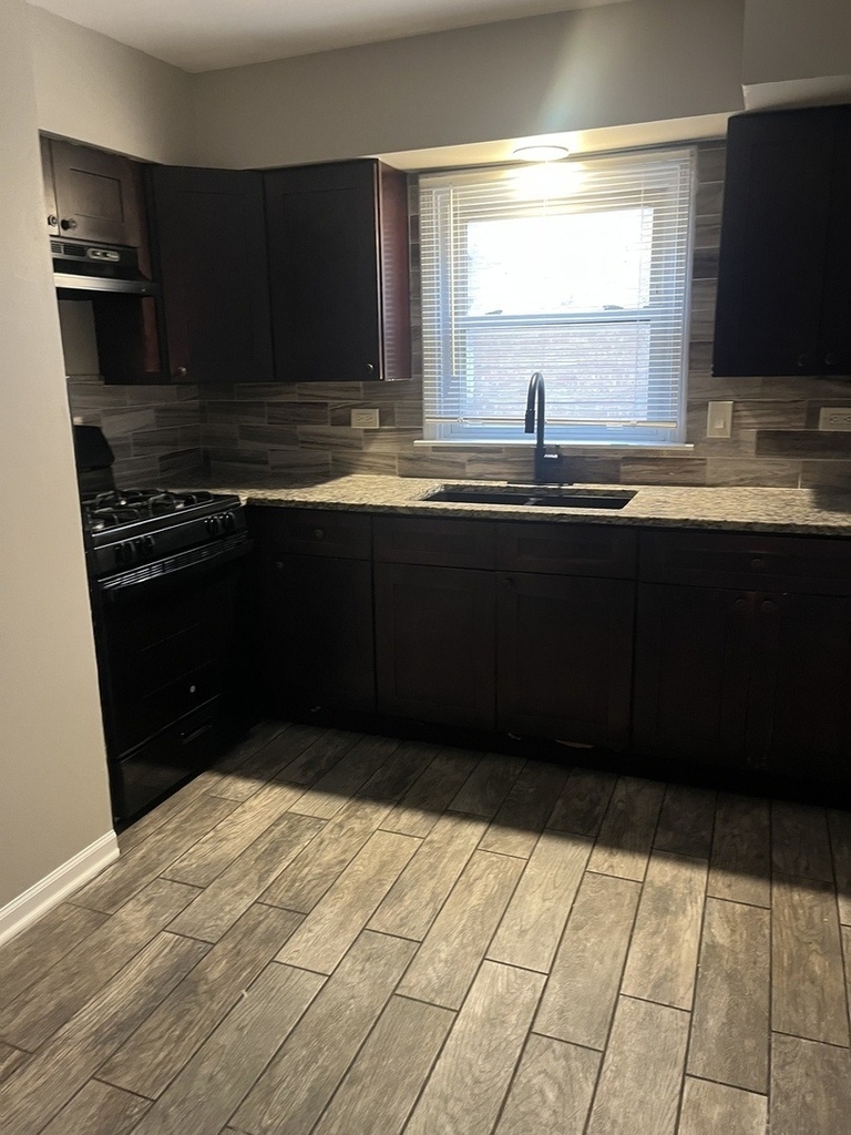 6151 Marshall Avenue - Photo 5