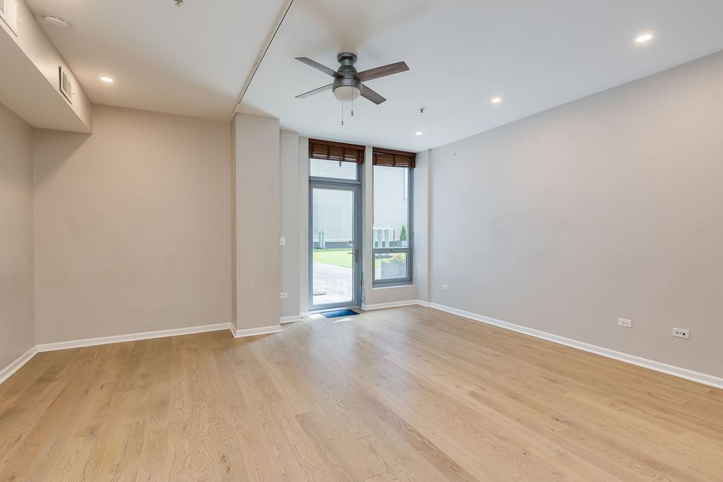 565 W Quincy Street - Photo 8