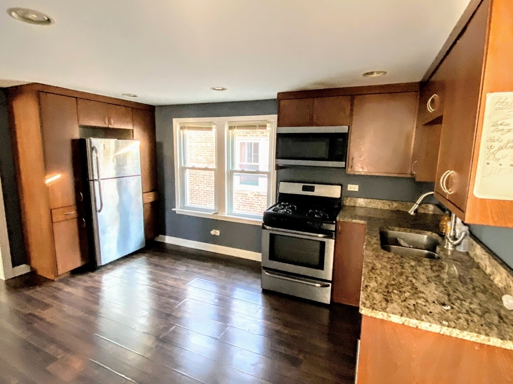 4610 N Harding Avenue - Photo 1