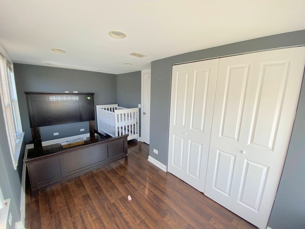 4610 N Harding Avenue - Photo 4