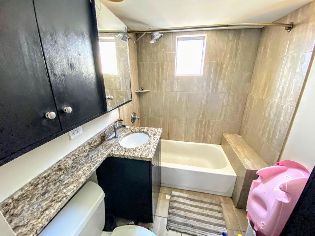 4610 N Harding Avenue - Photo 5