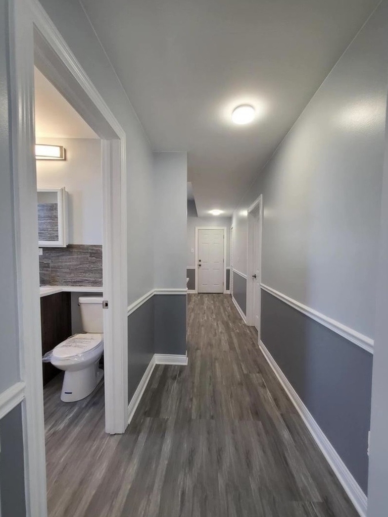 943 W 59th Street - Photo 13