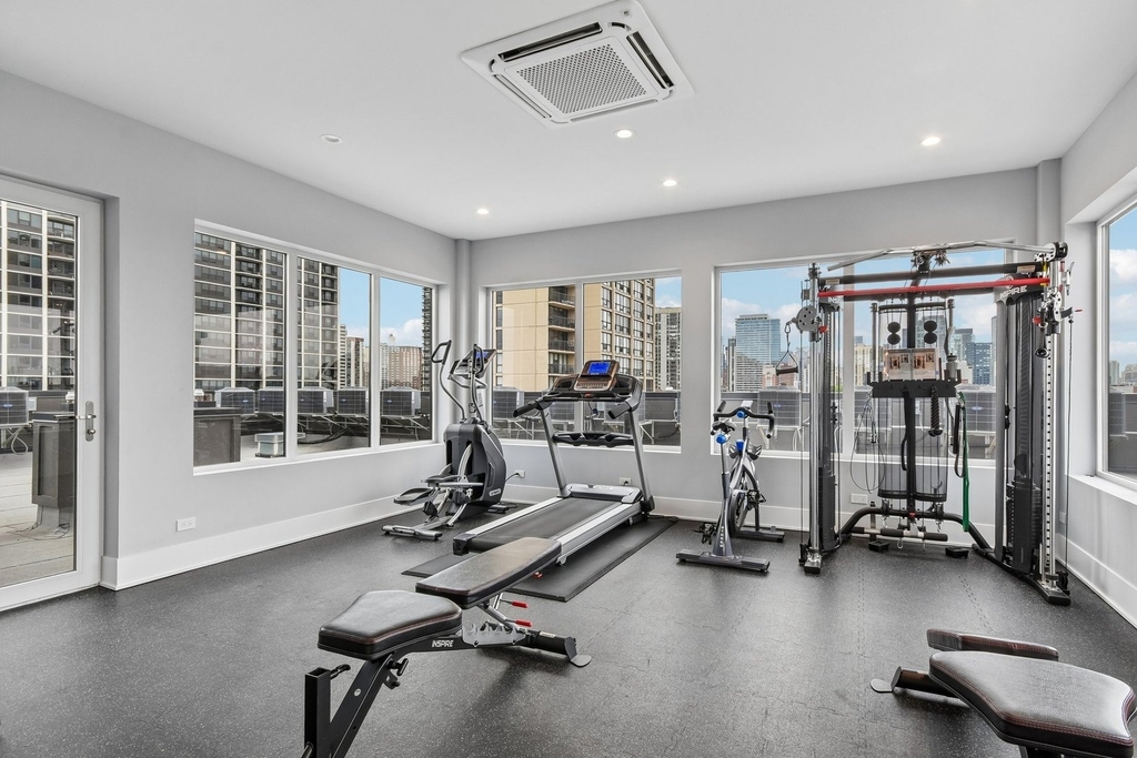 159 W North Avenue - Photo 8
