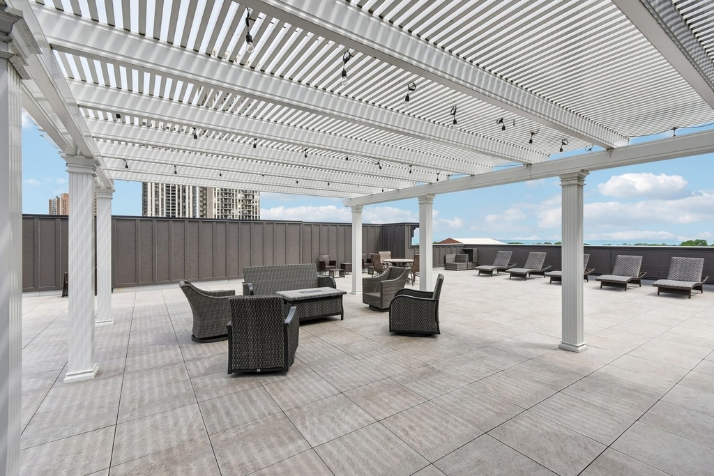 159 W North Avenue - Photo 10