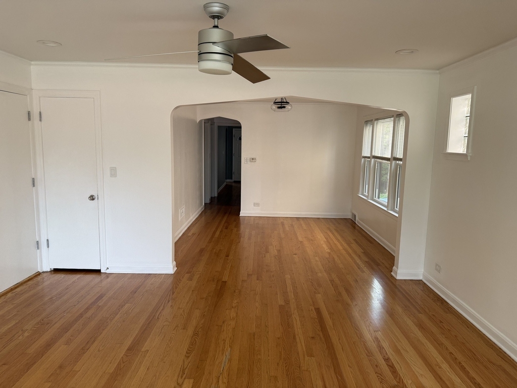 5430 W Berteau Avenue - Photo 10
