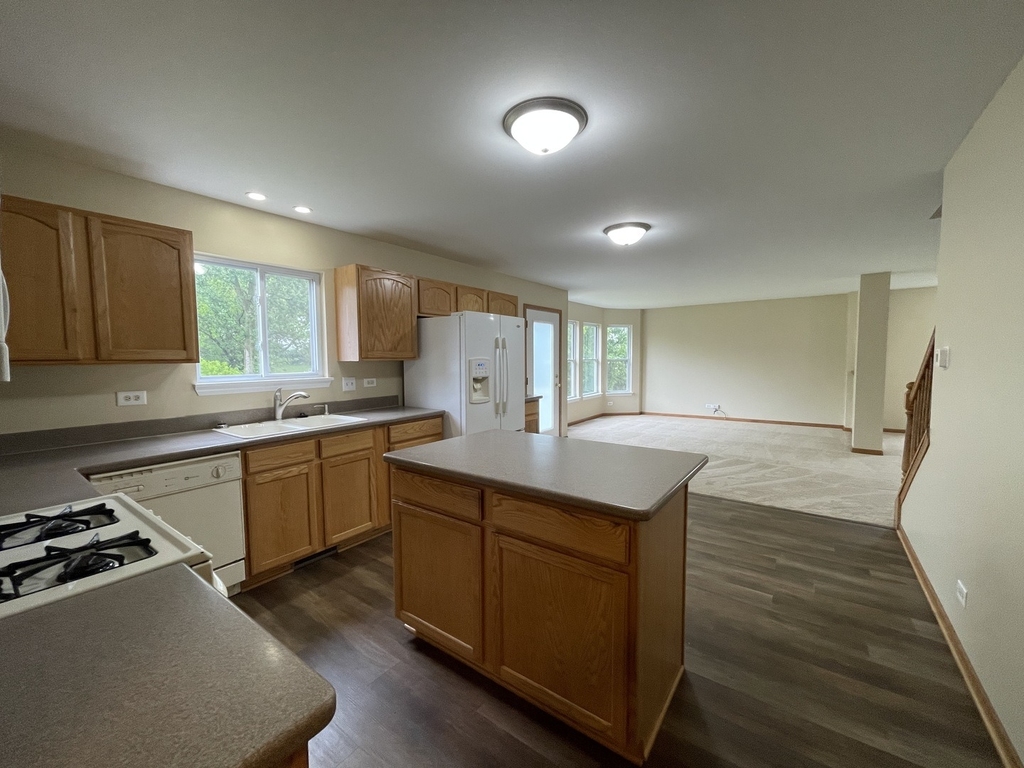 649 Linda Court - Photo 9