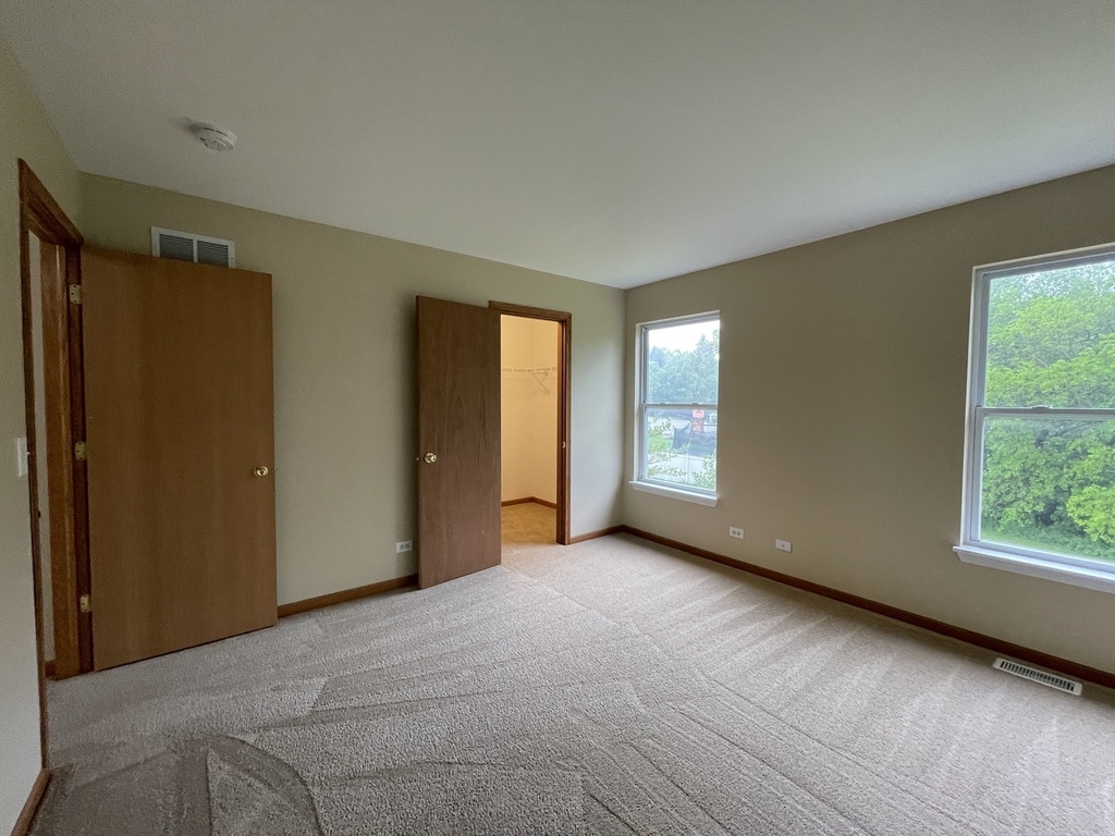 649 Linda Court - Photo 14