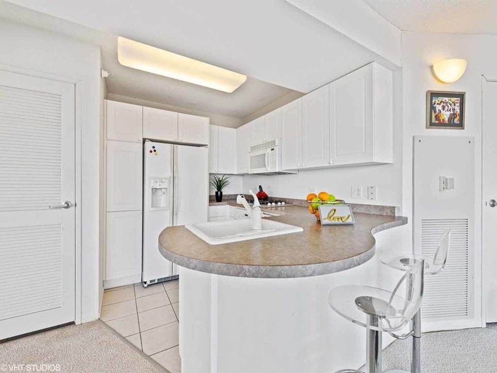 1720 Maple Avenue - Photo 1