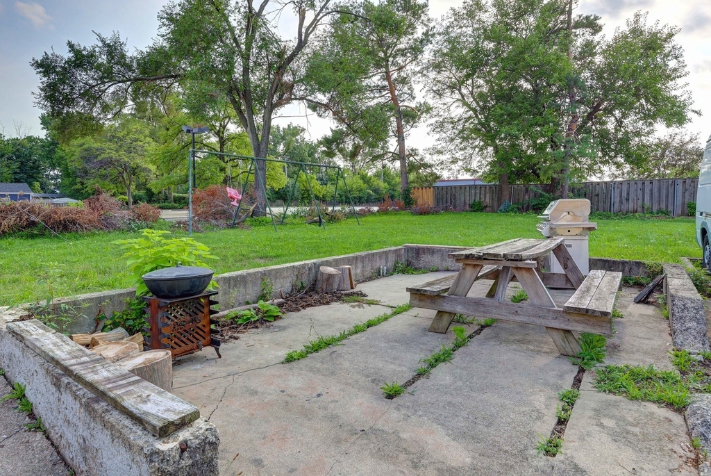6 S Monterey Avenue - Photo 12