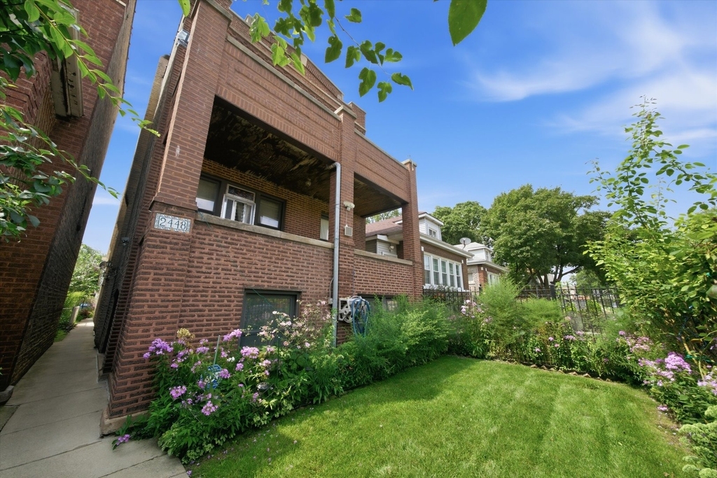 2448 N Keeler Avenue - Photo 1