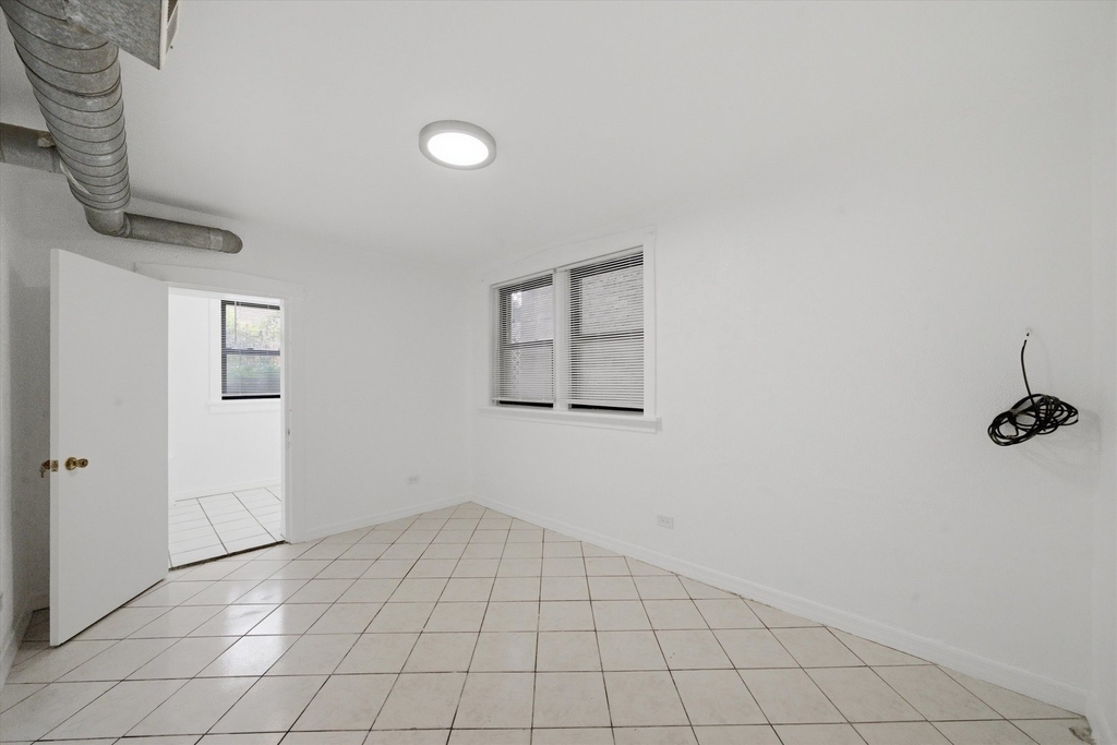 2448 N Keeler Avenue - Photo 3