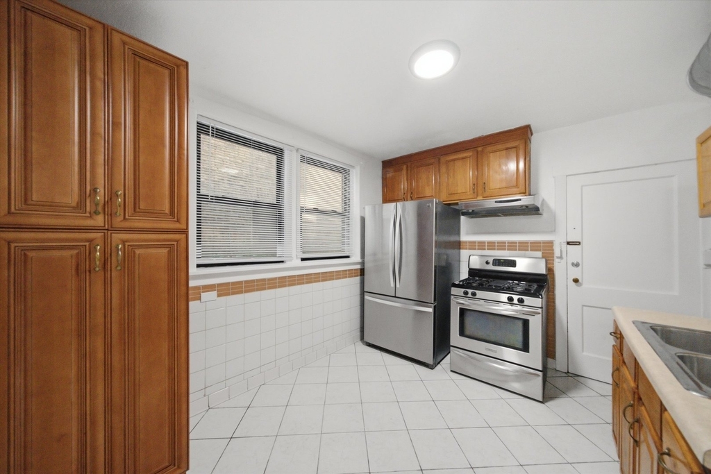 2448 N Keeler Avenue - Photo 4