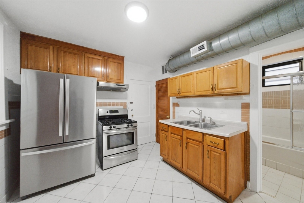 2448 N Keeler Avenue - Photo 5