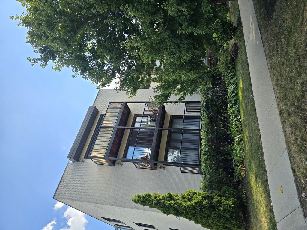 1711 W Jarvis Avenue - Photo 2
