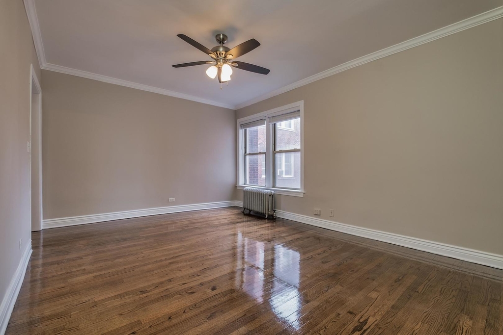2450 W Addison Street - Photo 8