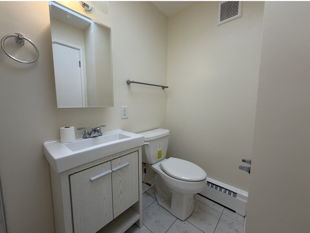 2033 W 111th Street - Photo 9