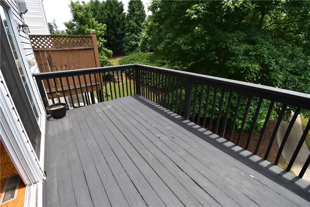 1002 Thornborough Drive - Photo 10
