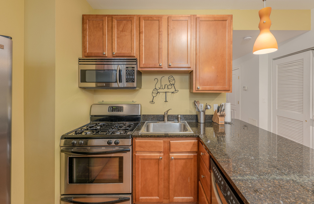 4016 N Spaulding Avenue - Photo 10
