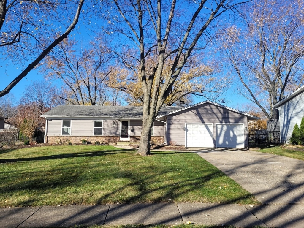 364 N Everett Drive - Photo 0