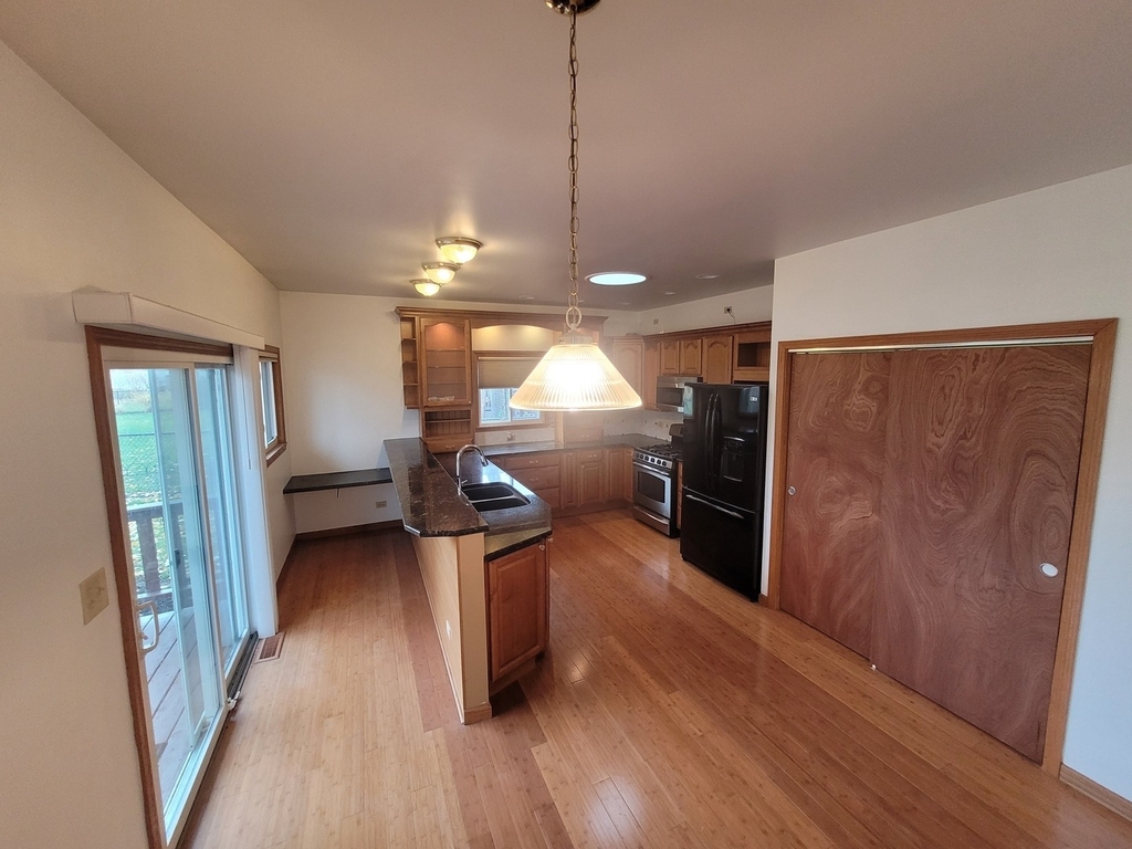 364 N Everett Drive - Photo 5