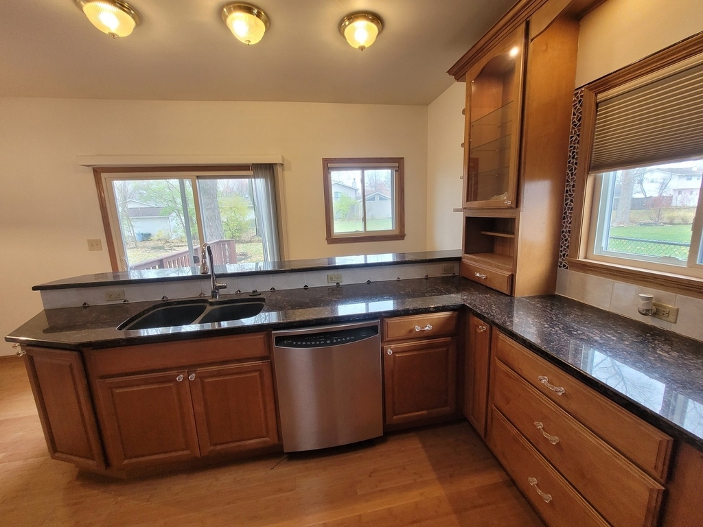 364 N Everett Drive - Photo 9
