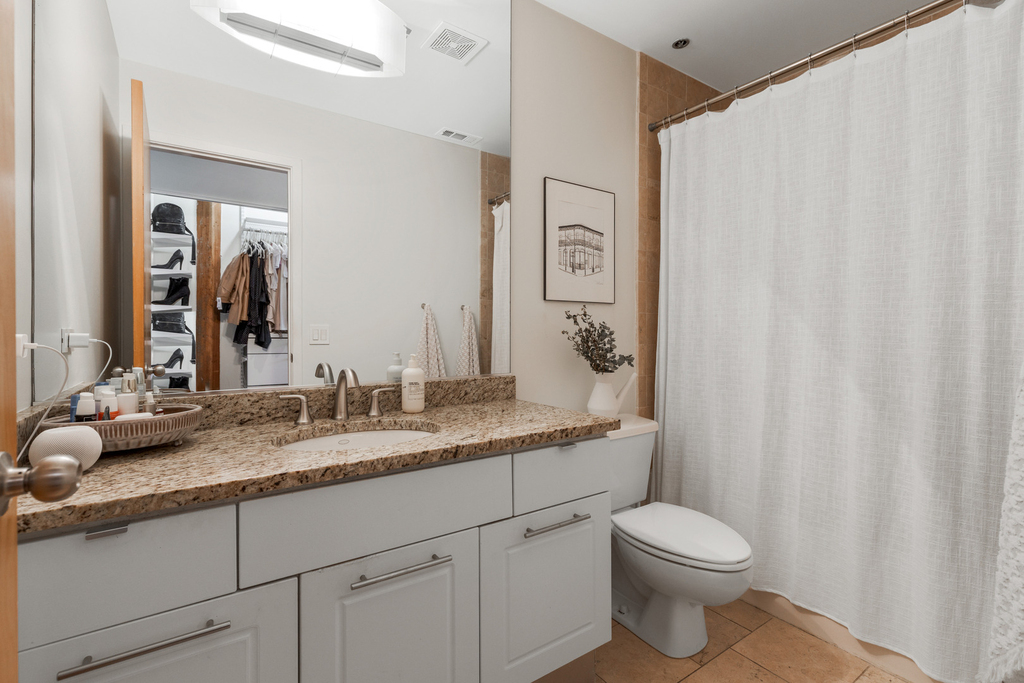 2300 W Wabansia Avenue - Photo 15