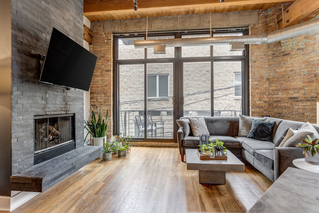 2300 W Wabansia Avenue - Photo 5