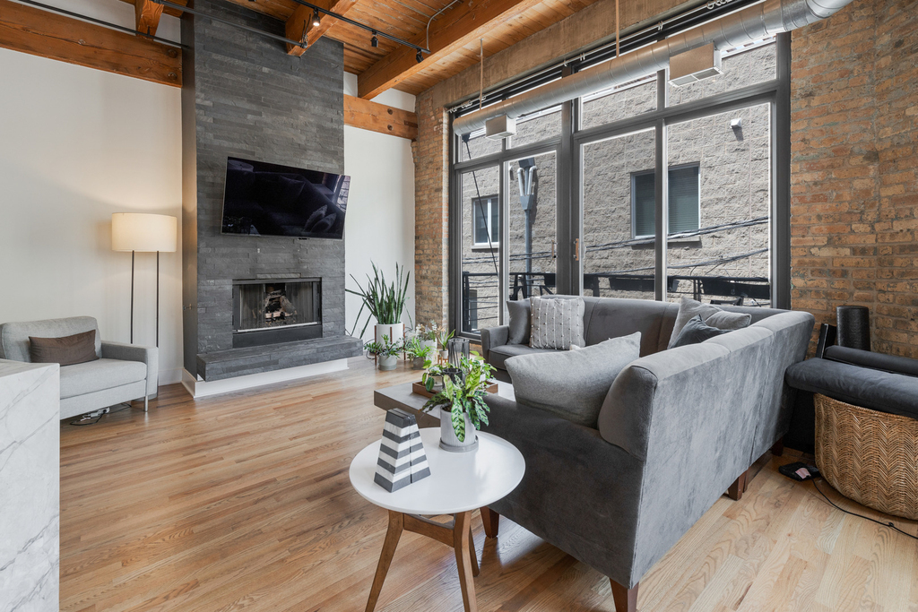 2300 W Wabansia Avenue - Photo 6
