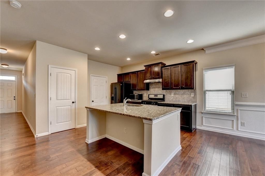 2520 Morgan Chase Drive - Photo 3