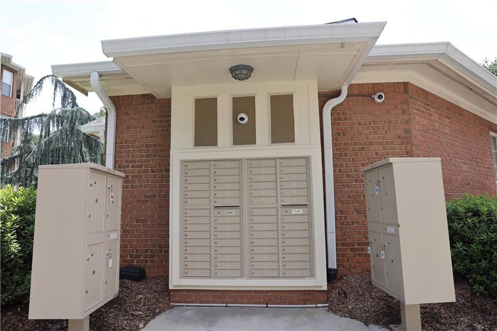 200 Renaissance Parkway Ne - Photo 13