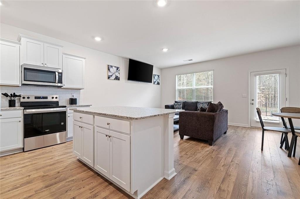 1396 Sweetshrub Place - Photo 4