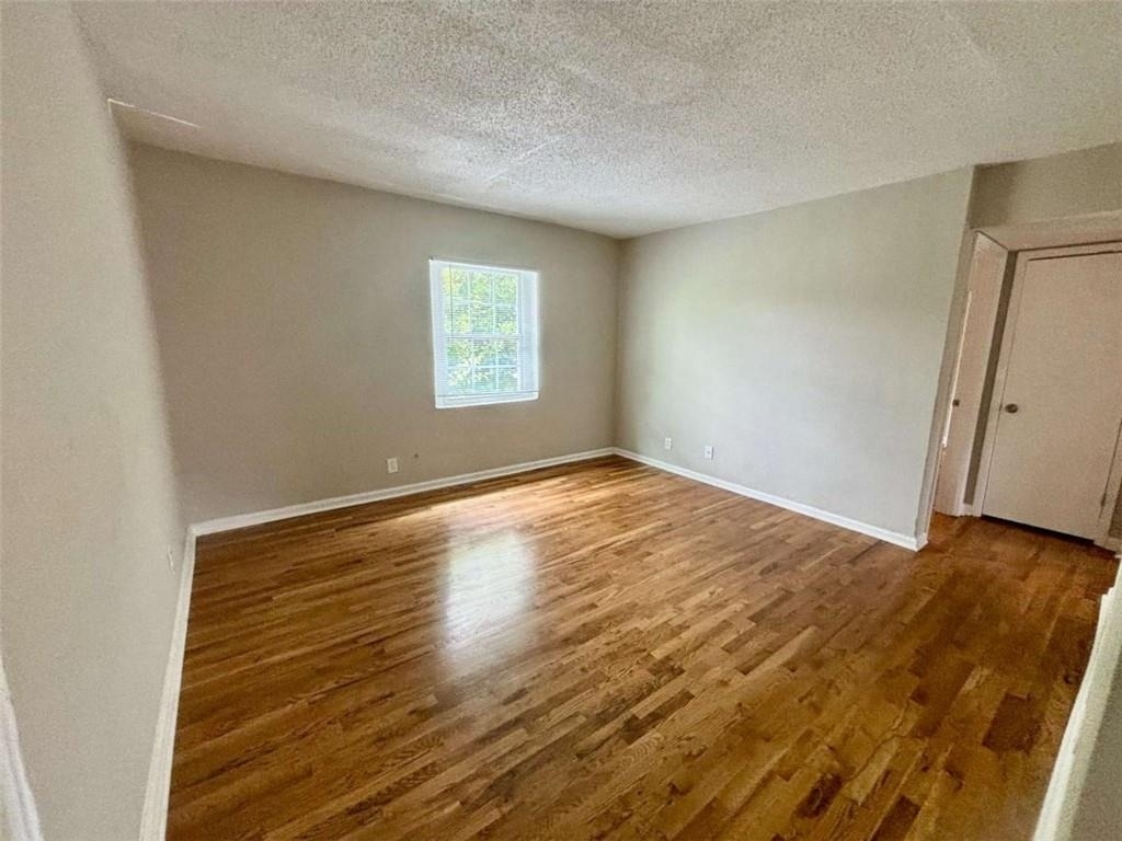 1048 Washington Street - Photo 2