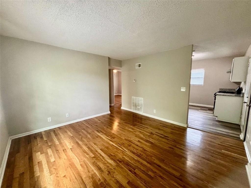 1048 Washington Street - Photo 4