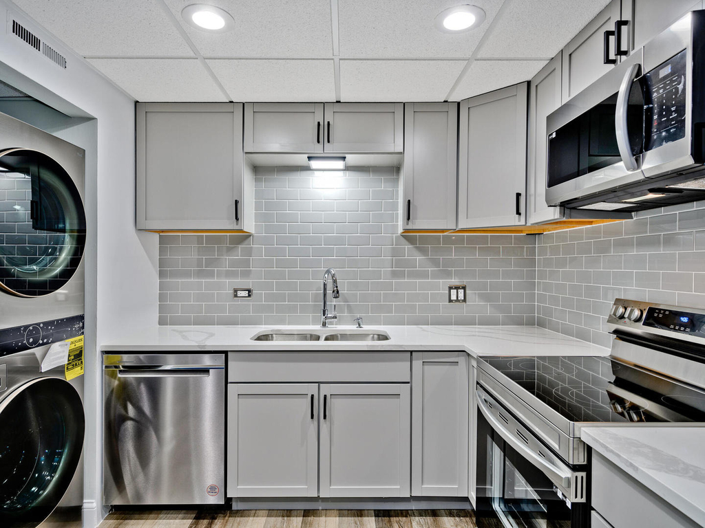 3849 N Parkway Drive - Photo 5