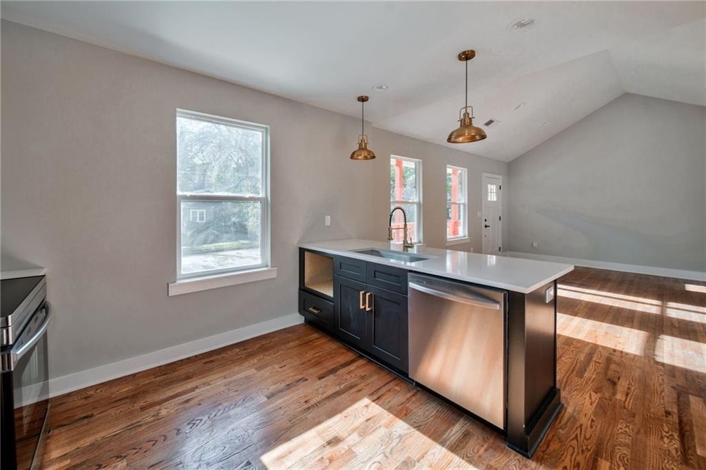 1683 Kenmore Street Sw - Photo 13