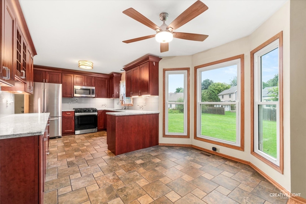920 Fairfax Court - Photo 6