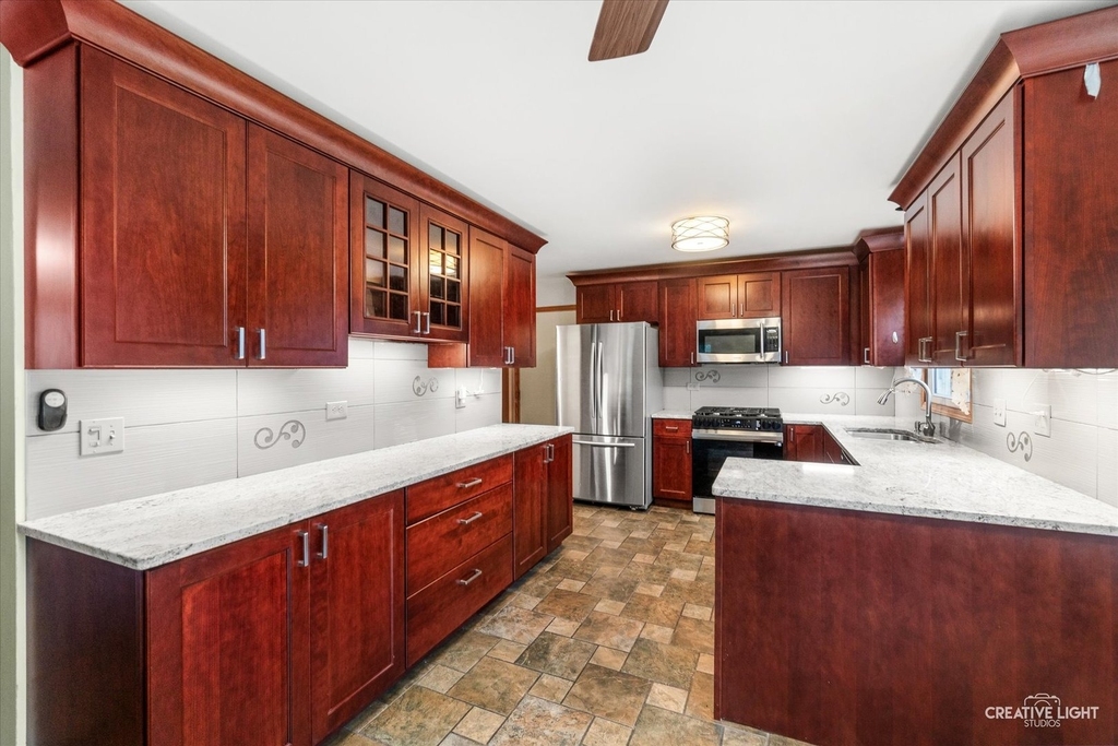 920 Fairfax Court - Photo 7