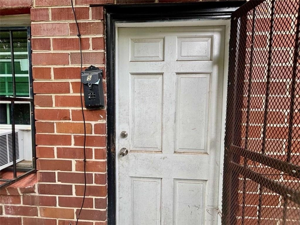 1048 Washington Street - Photo 0
