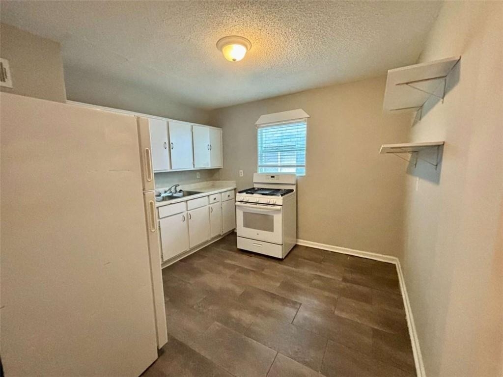 1048 Washington Street - Photo 4
